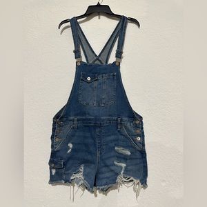 Jean ripped overall shorts
